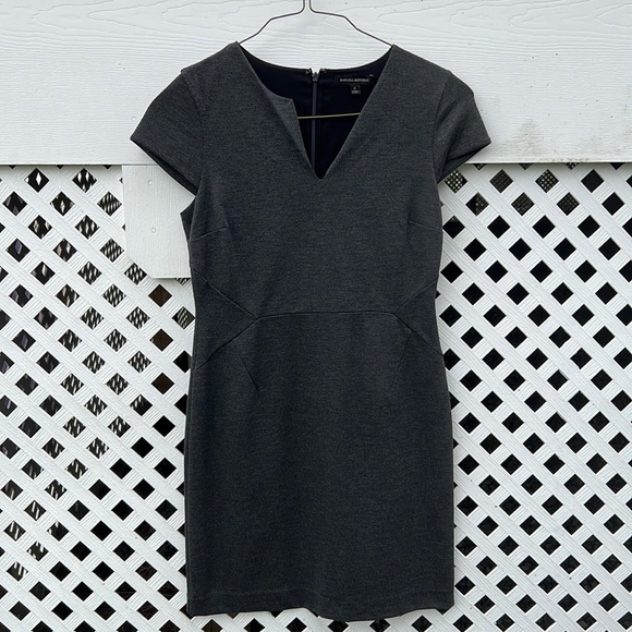Banana Republic Dresses & Skirts - Banana Republic Pointe V neck dress